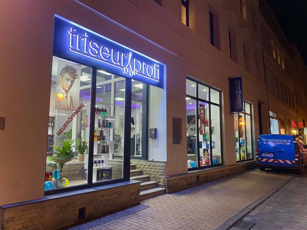 Lichtwerbeanlage – Friseur Profi